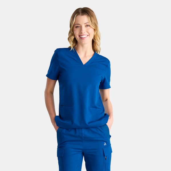 Woman in Medical Scrubs Top Featuring Three Spacious Pockets for Healthcare Essentials